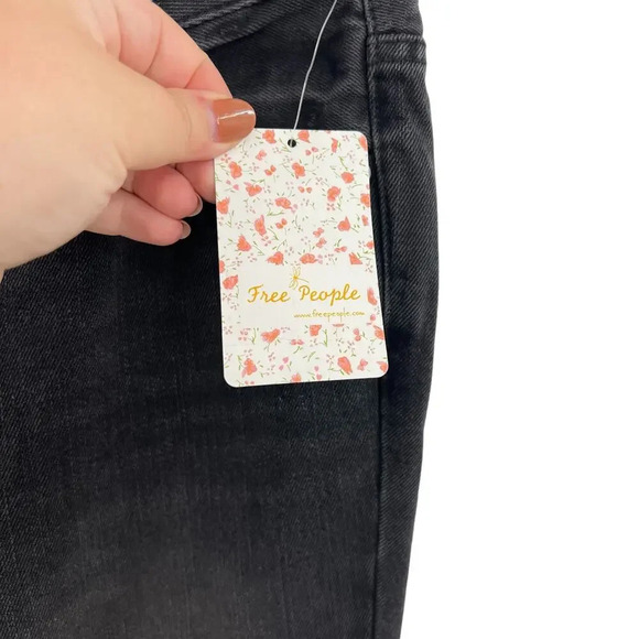 Free People Vintage Flared Jeans Black Ash Denim Raw Hem‎ Size 27 - Picture 11 of 14